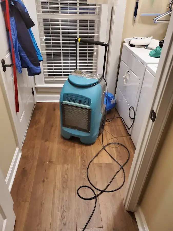 Commercial dehumidifier deployed for Crawl Space Restoration in Union City